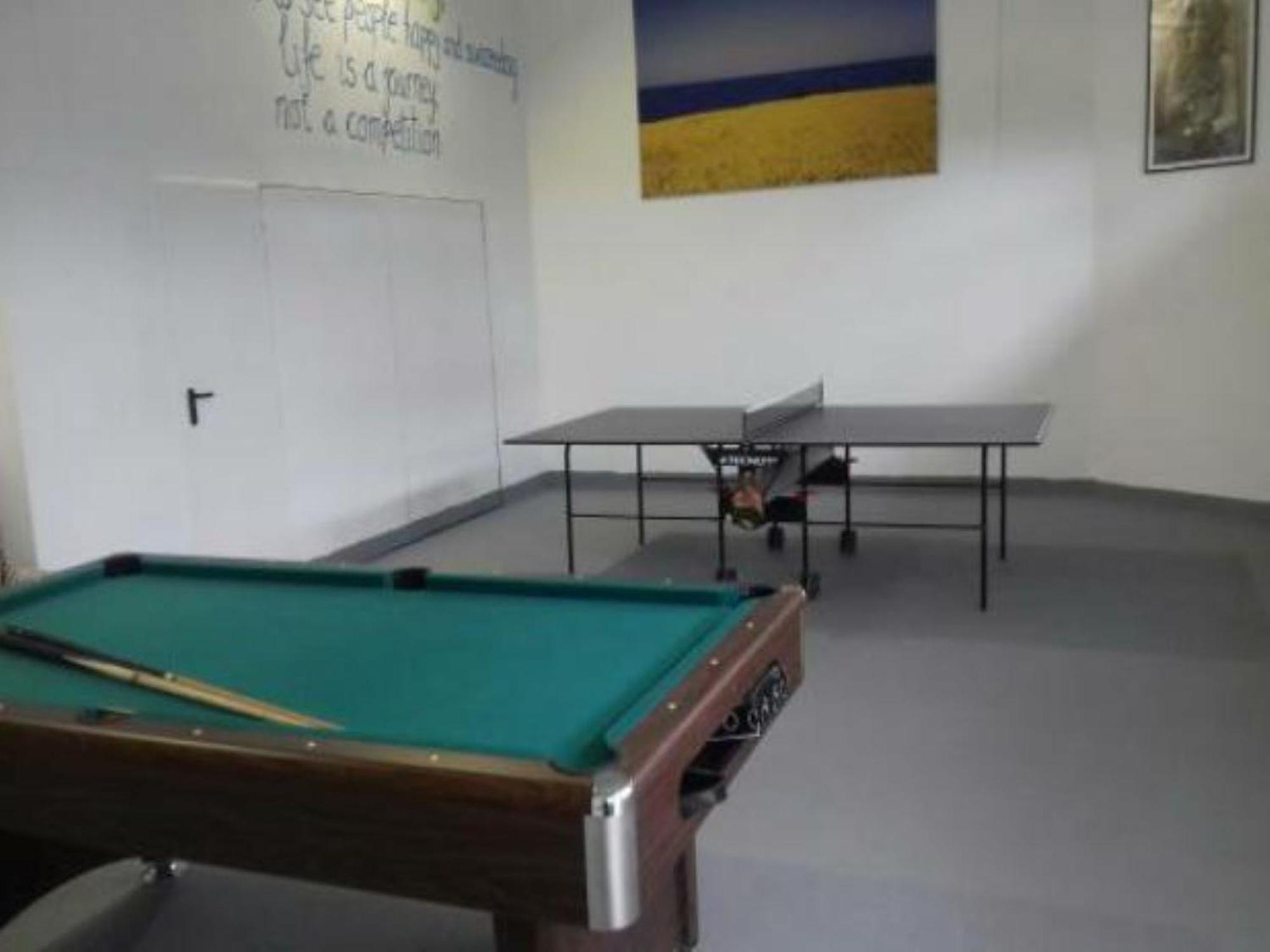 Holiday Home Chester With Heated Pool Каштела Номер фото