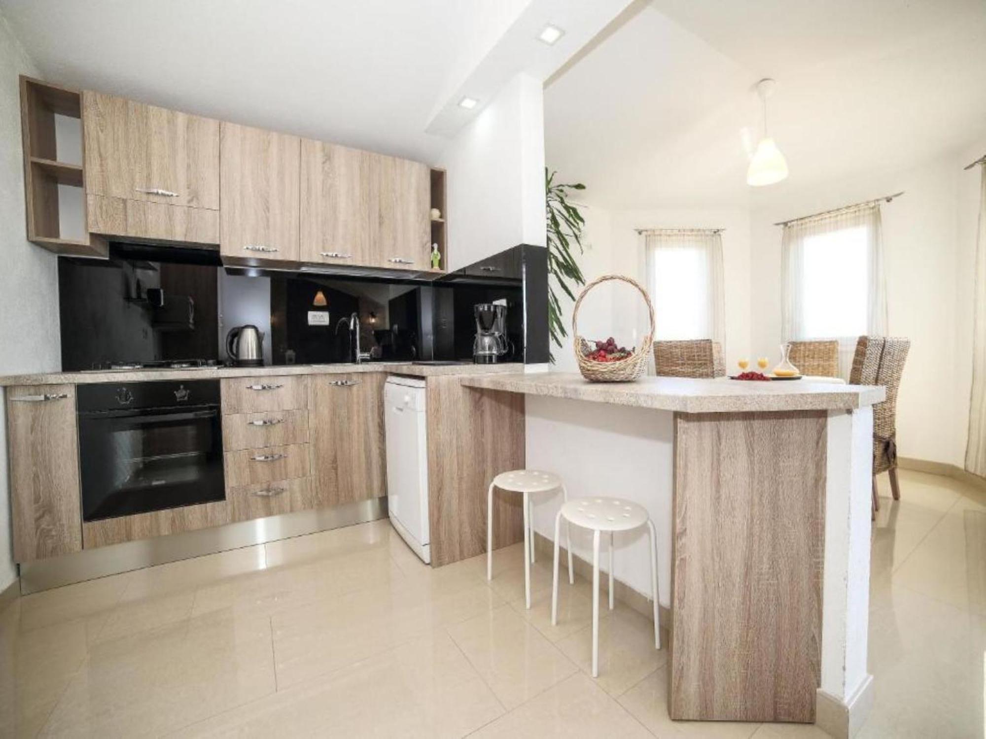 Holiday Home Chester With Heated Pool Каштела Номер фото