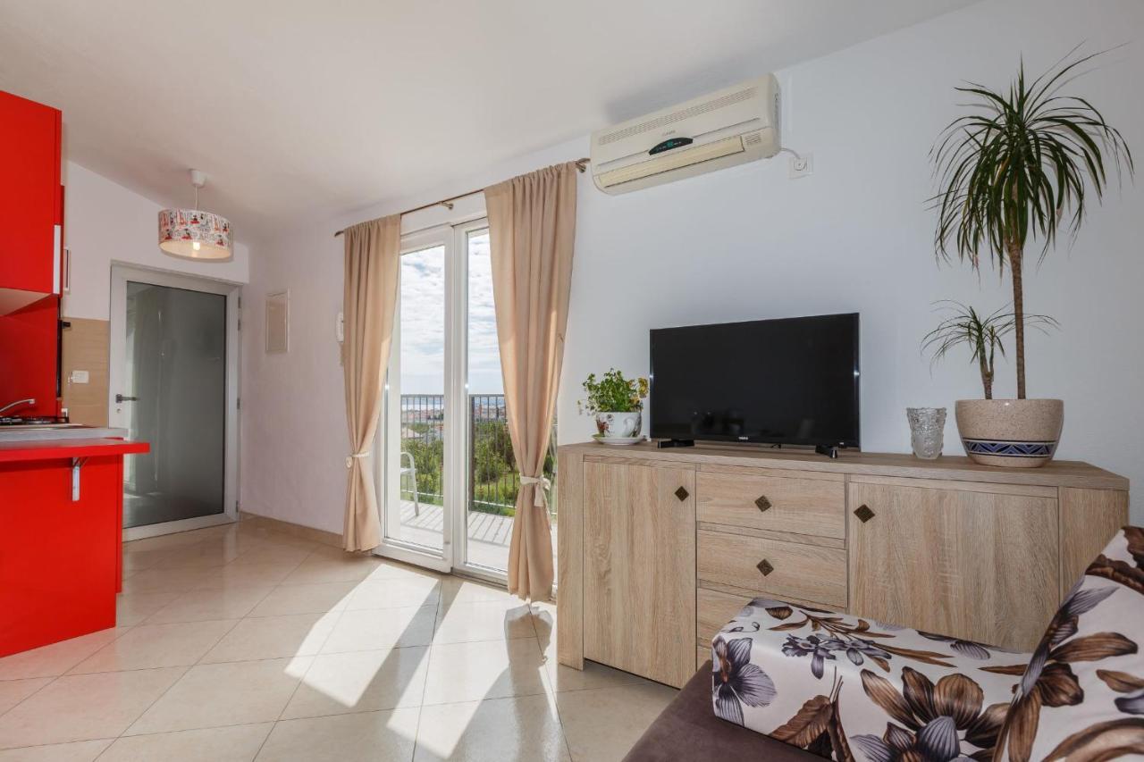 Holiday Home Chester With Heated Pool Каштела Экстерьер фото